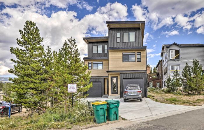 Sleek Fraser Townhome < 8 Mi to Winter Park!