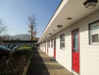 Monument Mountain Motel فنادق في غريت بارينغتون