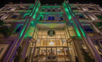 Luxury Night Hotel