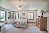 Family Friendly! Long Noble Lake Gem w/ Game Room - 3 tähden