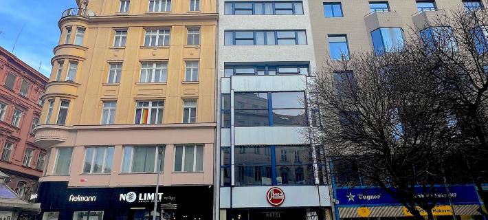 Hotel Avion - National Cultural Monument - Iconic Houses Org Hotel a Brno