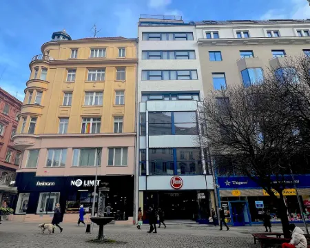 Hotel Avion - National Cultural Monument - Iconic Houses Org Hotel a Brno