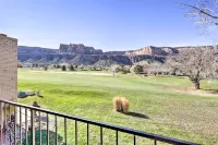 Grand Junction Golf Course Condo w/ Balconies - Apartments