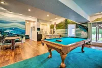 'under the Sea...and Ski' Apt w/ View, Near Dwtn
