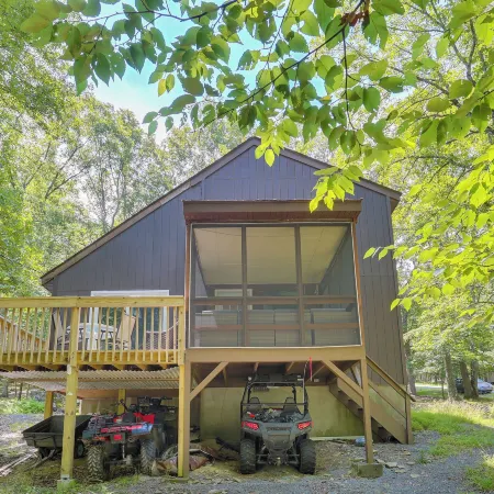 Pools, Lake, AC, Tiki Bar, Skiing: Delaware River