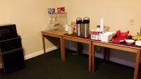 Rapids Inn & Suites