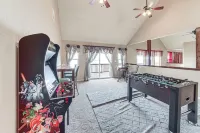 Waterfront Lake Eufaula Home: Multi-Level Balcony - Wifi