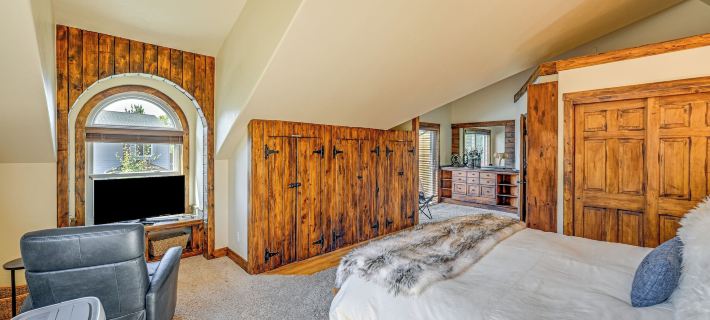 Duplex in Quiet Family Neighborhood 1 Mi to Skiing Hotels in Routt County