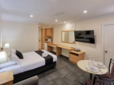 Bushmans Motor Inn Hotels in Parkes