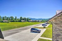 Cozy Townsend Condo, Resort-Style Amenities! - 3-Star