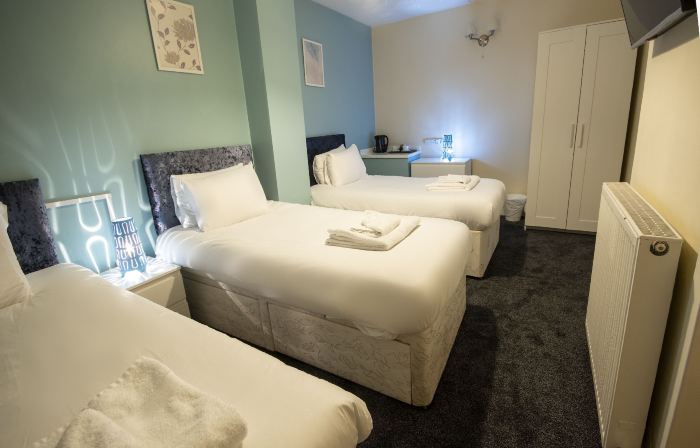 Irvine Riverside Guesthouse