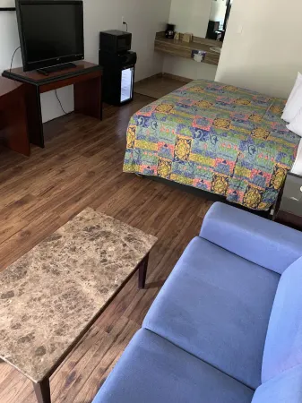 Smokey Point Motor Inn Отели в г. Лейк Гудвин