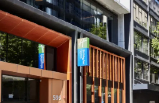 Holiday Inn Express MELBOURNE LITTLE COLLINS by IHG Hôtels à proximité de : Collins Street