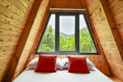Garden bungalov Hôtels à : Mergenli Mahallesi