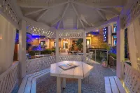 Paradise - Kitchen