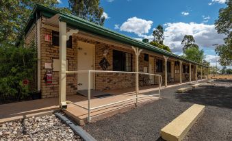 Overlander Homestead Motel