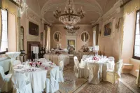 Relais Castello Bevilacqua Hotels in Bevilacqua