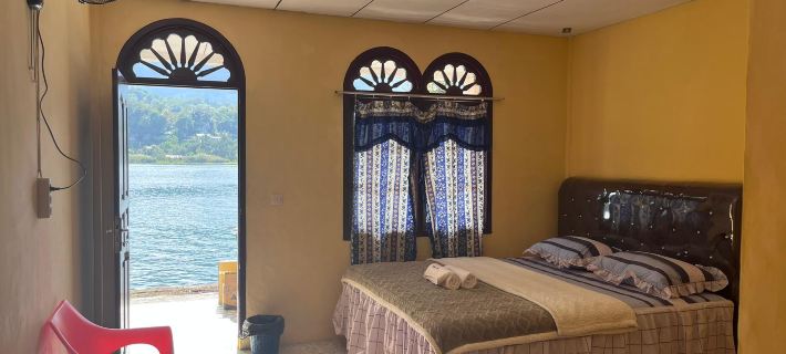 Abadi Guest House Tuktuk Hotels in Simanindo