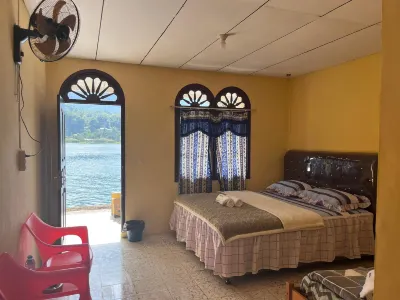 Abadi Guest House Hotels in Tuktuk Siadong