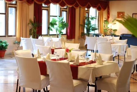 Hotel Corbett Kingdom