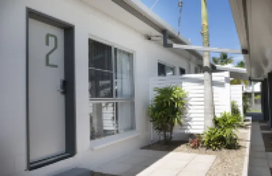 아파트먼트 앳 미션 비치