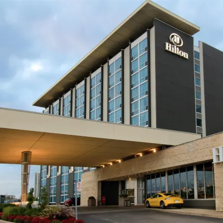 Hilton Toronto Airport Hotel & Suites