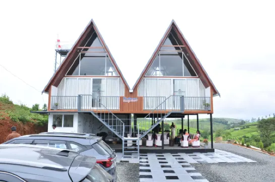 Kudaram County Resort