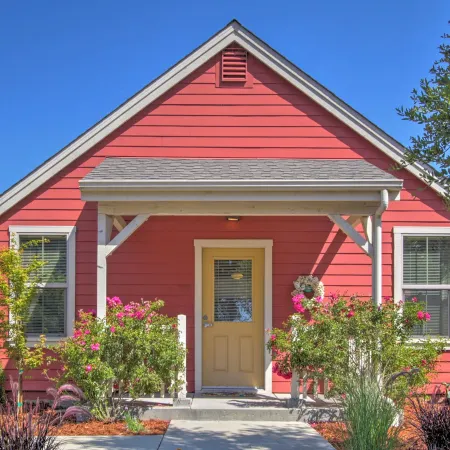 Serene Bungalow-Style Home in Point Reyes Station!