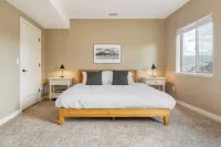 Avantstay的Lucky Bill 湖景，距公園城市山15分鐘