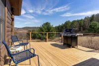 Secluded w/ Deck Views, Hot Tub, & Ping Pong Hudson in the Berks by Avantstay