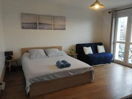 Generosity studio near the Loire