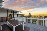 Modern Sonoma Stay w/ Spacious Deck, Views & Prime Location Bennett