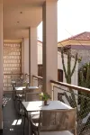 Naus Hotel