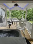 Very nice home minutes from the water in peaceful setting - 3-Star