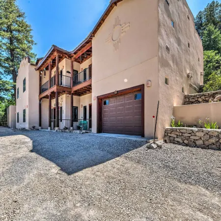 Comfy 'Aspen Ridge' Home ~ 3 Mi to Ski Lifts Hotels in Cloudcroft