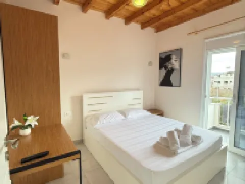 Maison Apartments Hotéis em Vlore