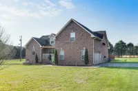 Spacious Lebanon Home w/ Pool: 6 Mi to Downtown! - 3-Star