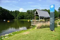 Shelby Farms Greenline Access Modern Cordova Home - Parkplatz