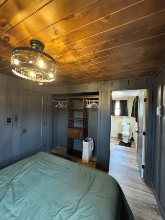 Log cabin minutes from Raystown Lake!