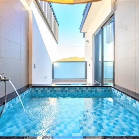 Geoje Island Eon Pool Villa Pension Отели рядом с достопримечательностью «Тематический бамбуковый парк «Мэнджонджук»»