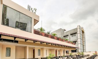 Raz Hotel and Convention