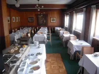 Hotel Mendez Nuñez - breakfast