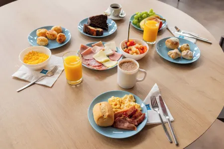 Ibis Budget Guarulhos Aeroporto Отели рядом с достопримечательностью «Terminal M of Guarulhos International Airport»