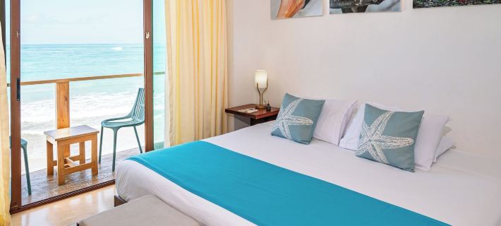 Cormorant Beach House Hotels in Isabela Island