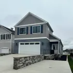 New 4-bedroom house on Lake Wawasee with a stunning, screened in porch!