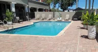 Courtyard Jacksonville I-295/East Beltway - Pools