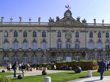 Aparthotel Adagio Access Nancy Centre Отели рядом с достопримечательностью «Basilique Notre-Dame-de-Lourdes»