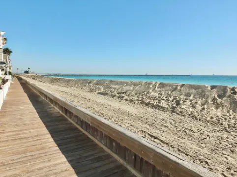 Steps to Beach & Alamitos Bay on LB Peninsula