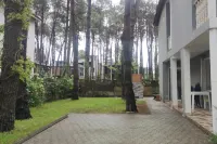 4 Bed Villa-Sleeps 8-Parking-Garden-Sea View