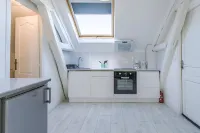 Close to everything, quiet and fully equipped F1, wifi